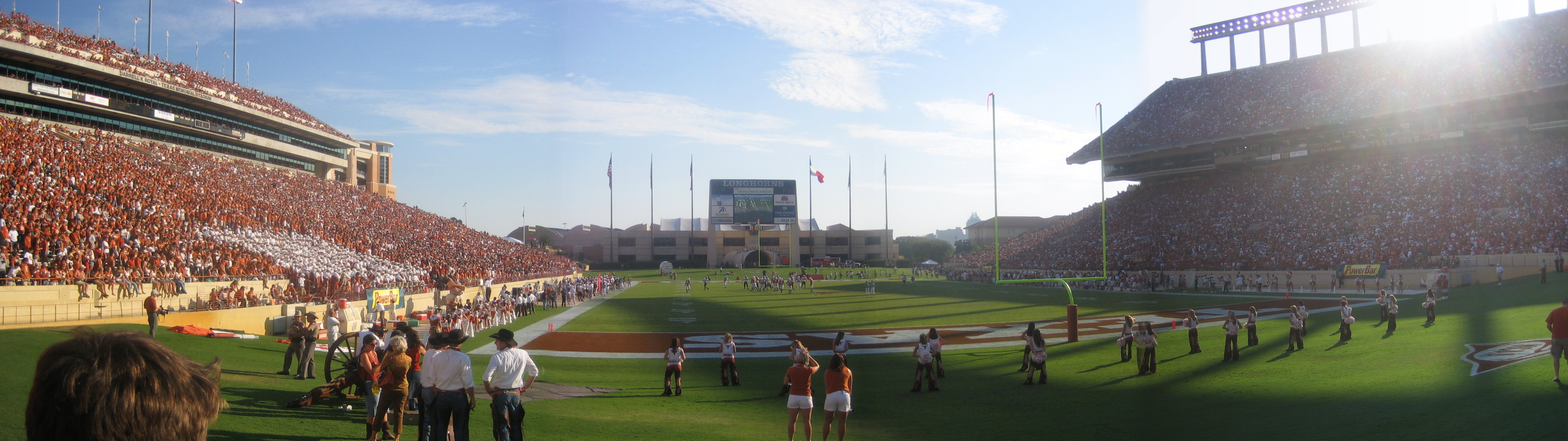 memorial_stadium_pano